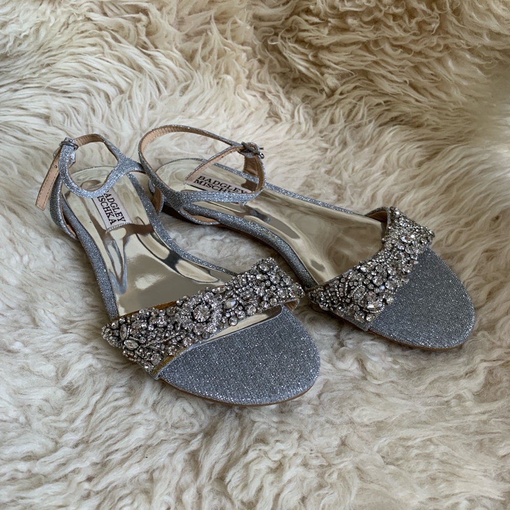 Badgley Mischka Crystal sparkle embellished sandals size 6